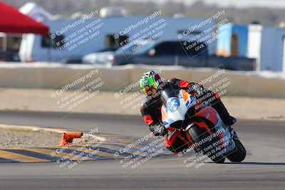 media/Dec-18-2022-SoCal Trackdays (Sun) [[8099a50955]]/Turn 2 (950am)/